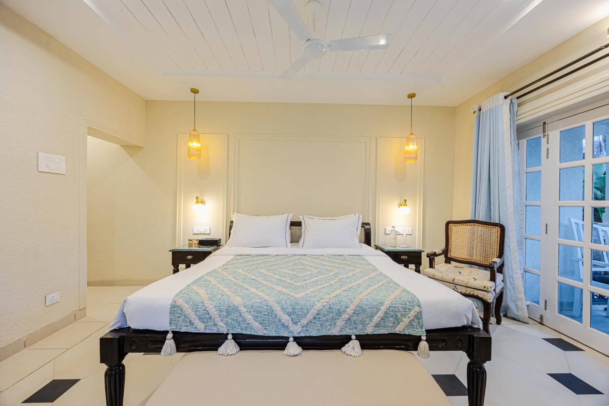 Elivaas 4 Bhk Villa Near Beach With Private Pool & Bar - Casa Boa Vida 坎多林 外观 照片