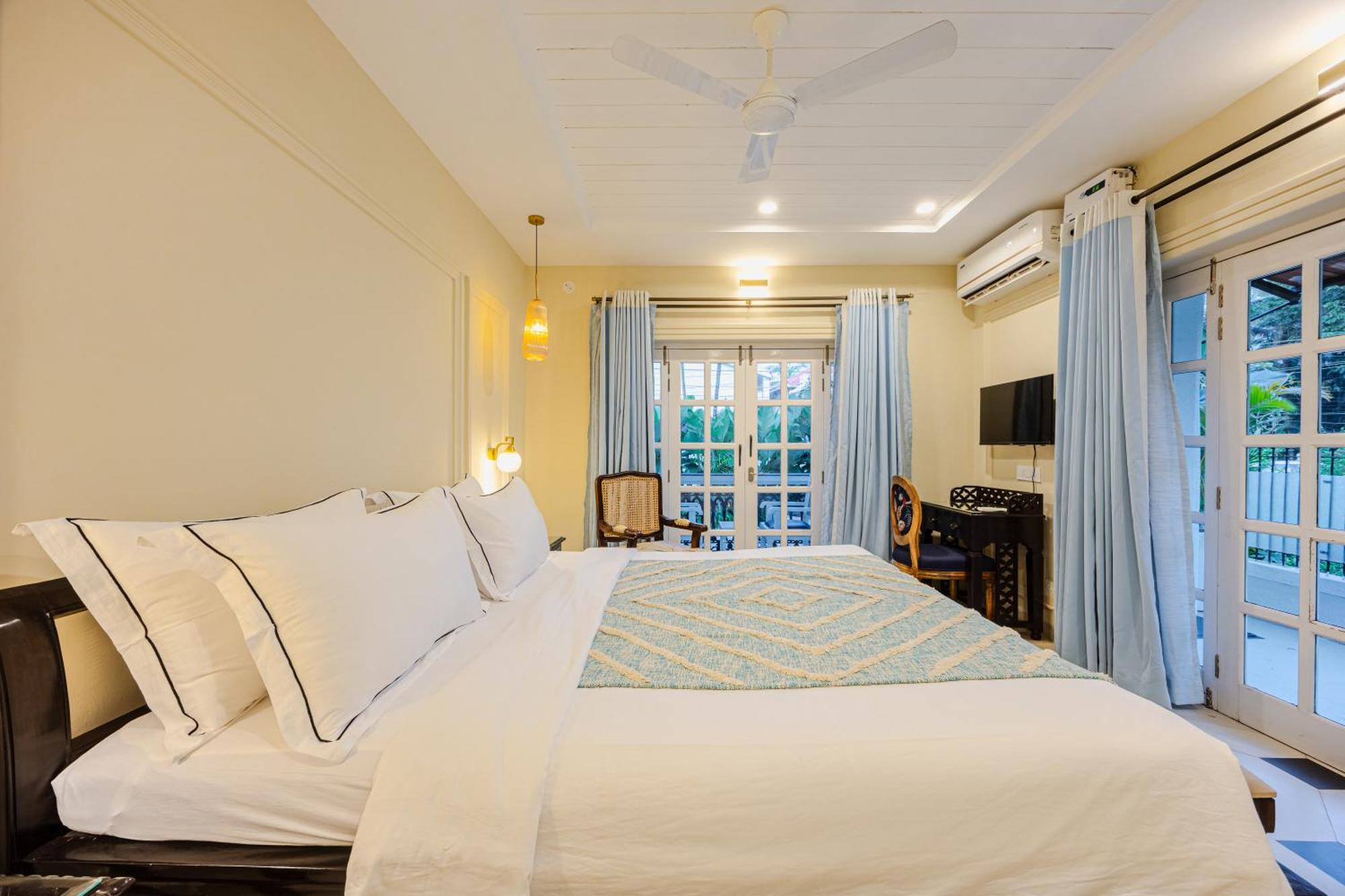 Elivaas 4 Bhk Villa Near Beach With Private Pool & Bar - Casa Boa Vida 坎多林 外观 照片