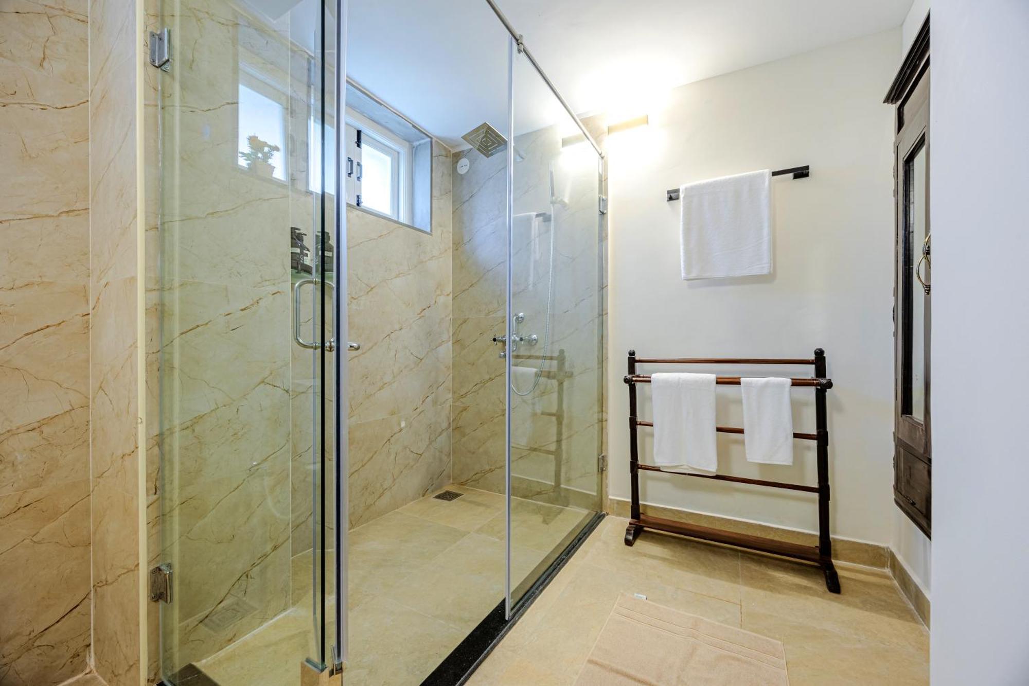 Elivaas 4 Bhk Villa Near Beach With Private Pool & Bar - Casa Boa Vida 坎多林 外观 照片