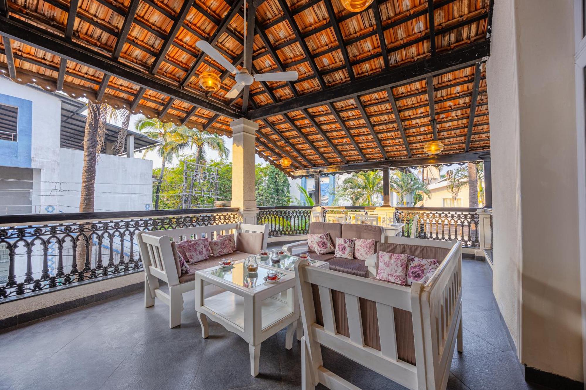 Elivaas 4 Bhk Villa Near Beach With Private Pool & Bar - Casa Boa Vida 坎多林 外观 照片
