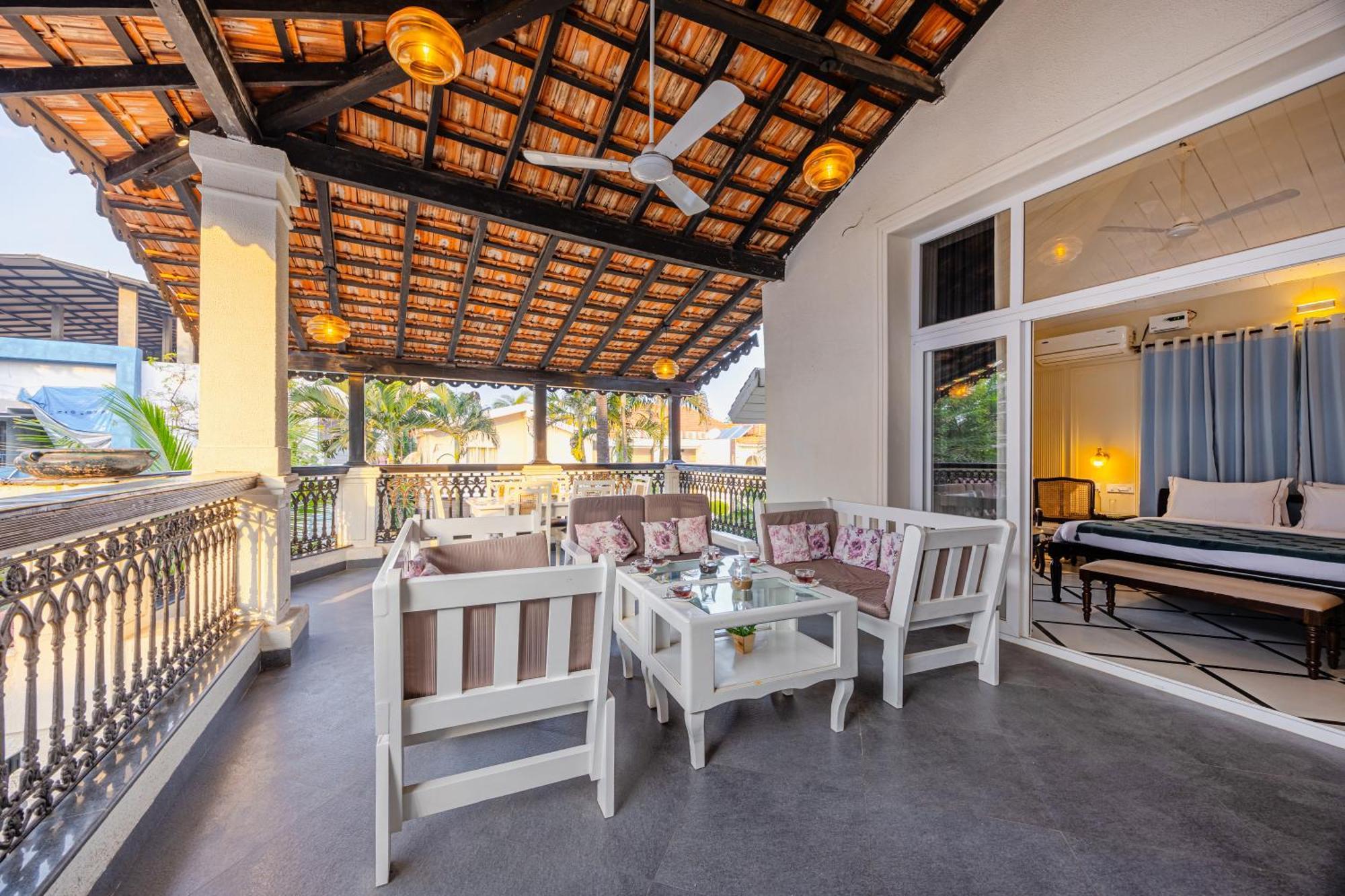Elivaas 4 Bhk Villa Near Beach With Private Pool & Bar - Casa Boa Vida 坎多林 外观 照片