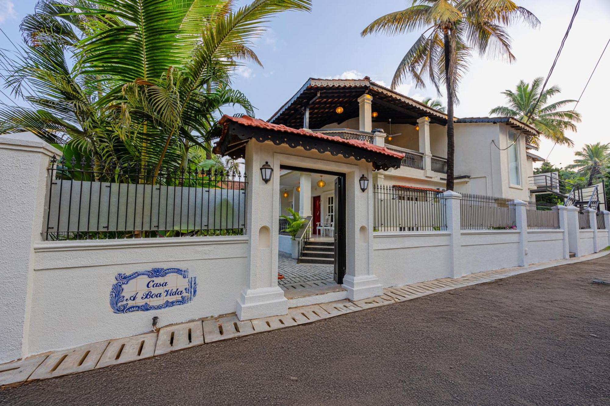 Elivaas 4 Bhk Villa Near Beach With Private Pool & Bar - Casa Boa Vida 坎多林 外观 照片