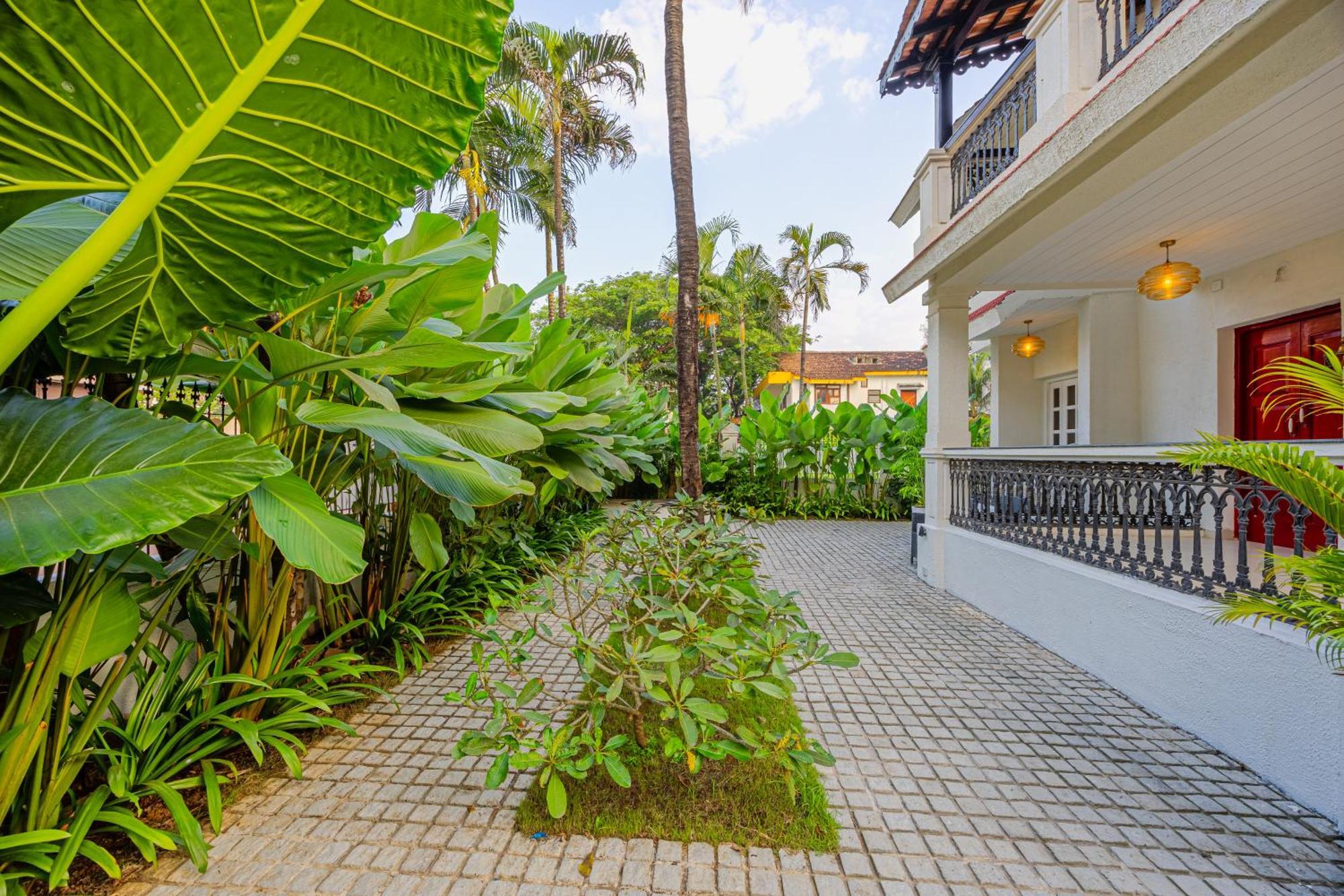 Elivaas 4 Bhk Villa Near Beach With Private Pool & Bar - Casa Boa Vida 坎多林 外观 照片